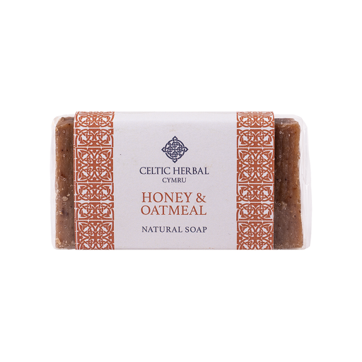 Honey & Oatmeal Soap 100g Formulated for sensitive skin and those with skin conditions such as eczema or psoriasis. Key info: Honey soothes skin whilst aiding quick healing Oatmeal provides very gentle exfoliation - suitable for sensitive skin Cinnamon essential oil encourages skin toning. Sustainably sourced beeswax  
