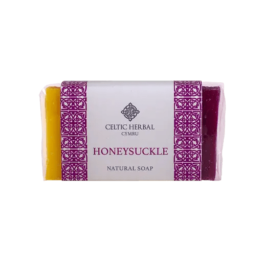 This delicately scented, floral bar is created with a simple blend of beeswax, coconut, olive and sweet almond oils to gently cleanse and nourish. Fresh, floral fragrance Sustainably sourced beeswax softens the skin. Free from sulphates, parabens, SLS & Palm oil