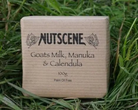 Handmade natural Scottish soap with natural ingredients  Use this natural soap for some after gardening skin care. Caring for you and the environment.   This Scottish handmade natural soap is palm oil free and kind to skin,  Soap weight 100g  Size 6cm x 6cm  PALM OIL FREE